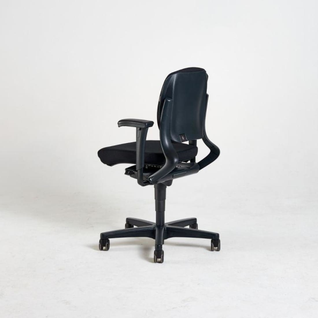 Bureaustoel Refurbished Ergonomisch Design Ahrend 230 "Lage Rug"