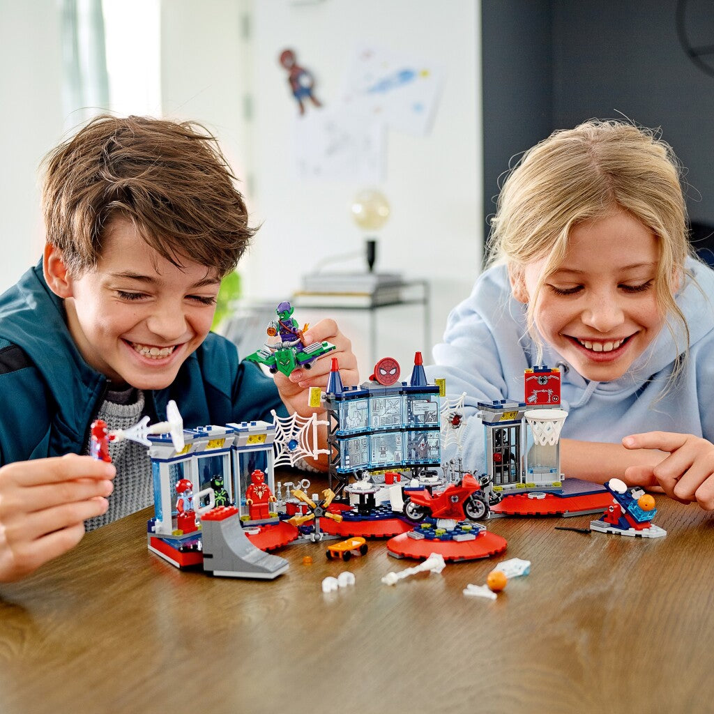Lego Super Heroes 76175 Aanval Spider Schuilplaats
